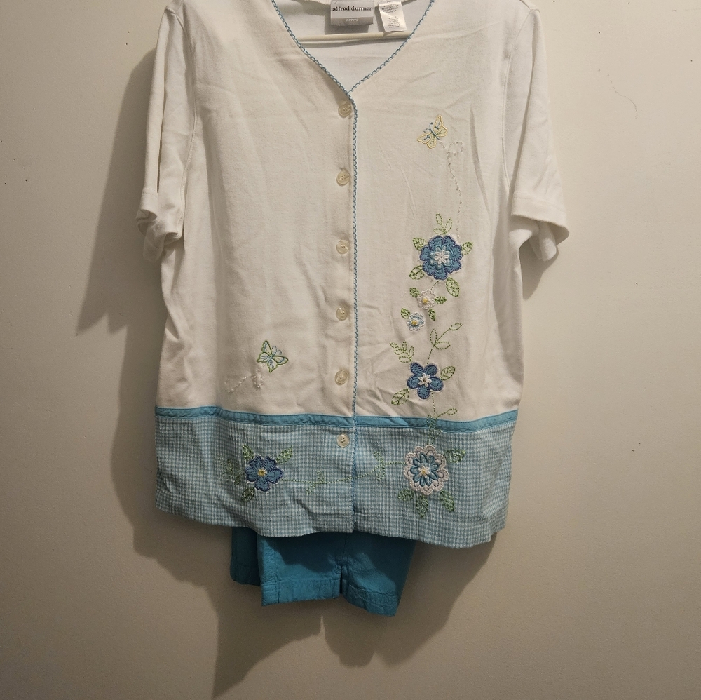 Alfred Dunner Top PL & Erika Capri's M  #W-614